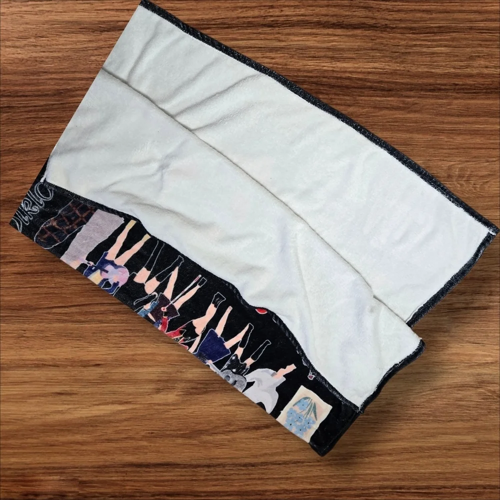 Taylor Swift Black Fleece Graphic Throw Blanket